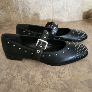 NWOT Black Leather Flats